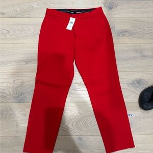 Banana Republic Mid-Rise Sloan pants in size 6P, Brand new.
